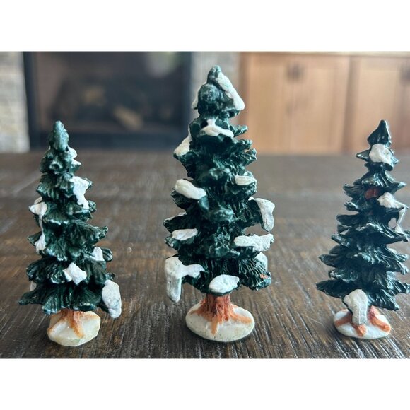 Retired Lemax Christmas Trees Set of 5 Christmas Village Accessory - Picture 3 of 12